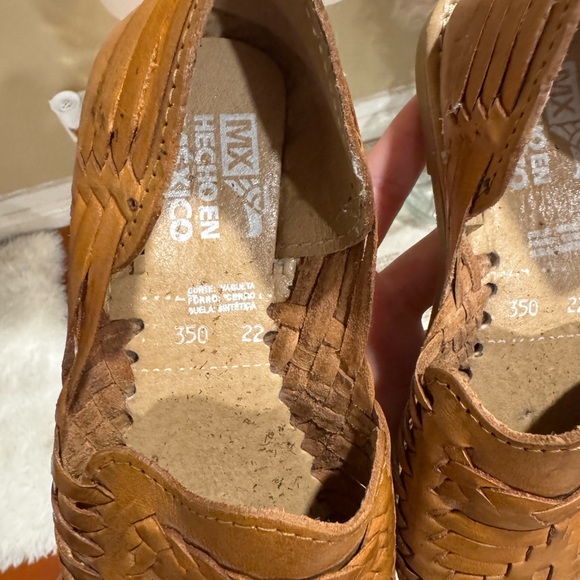 huaraches - Picture 2 of 2
